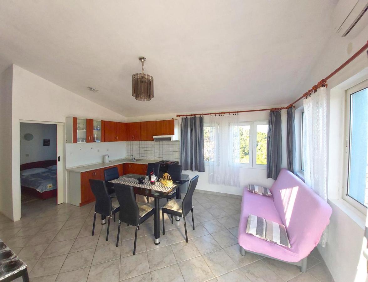 Apartments With A Parking Space Sali, Dugi Otok - 8181 외부 사진